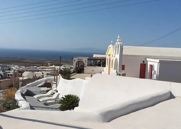Finikas Cave House