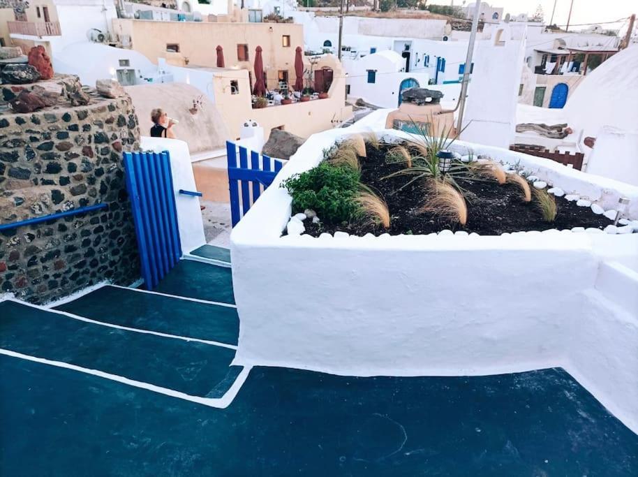 Finikas Cave House