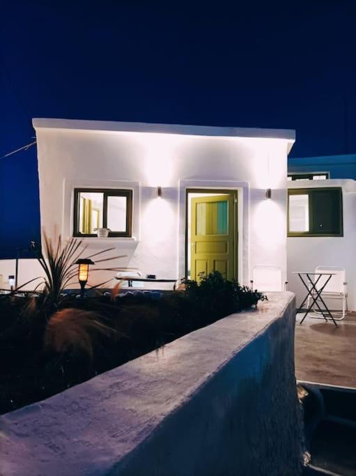 Finikas Cave House