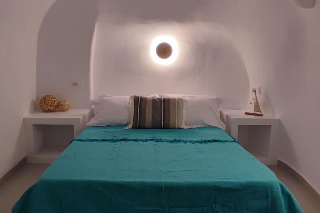 Daire Finikas Cave House
