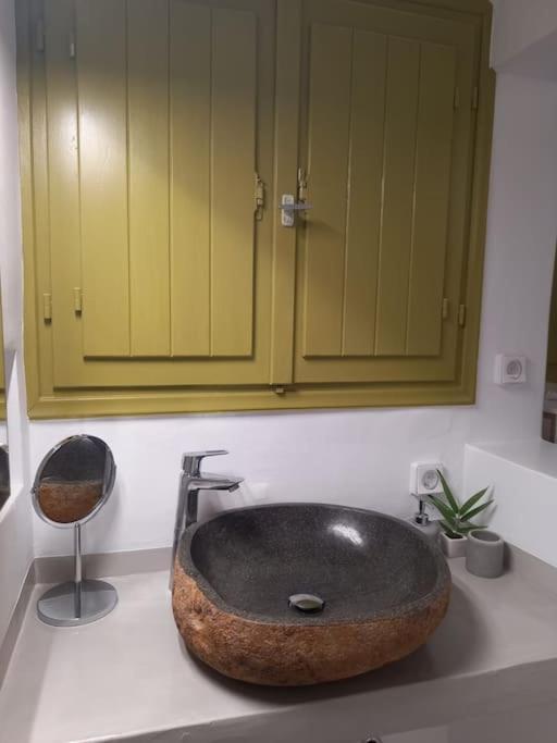Apartment Finikas Cave House *